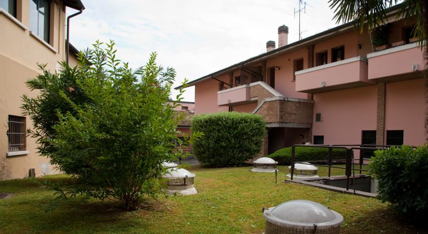 Garda Blue Lake Home Luxury Appartment Desenzano del Garda Quarto foto